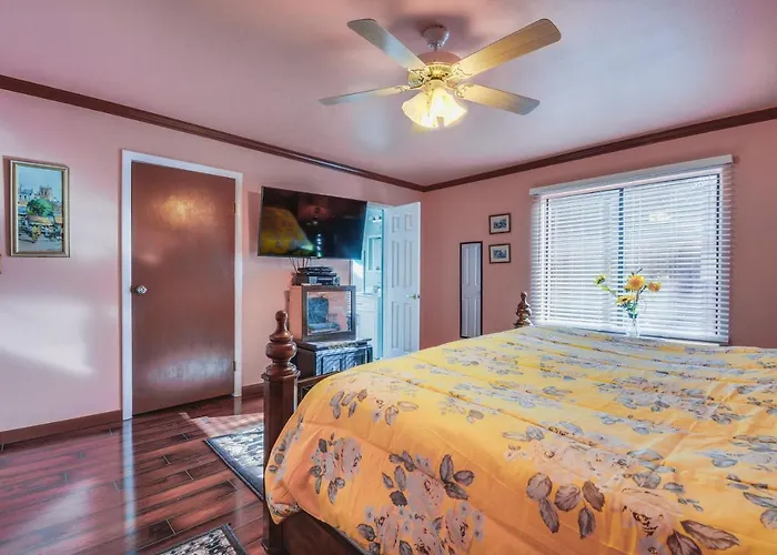 Casa vacanze Artfully Decorated Pets Welcome!