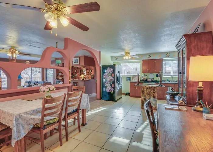 Artfully Decorated Pets Welcome! Casa vacanze *